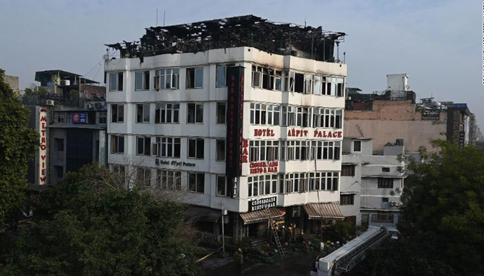 Hindistan'daki otelde yangın faciası: 17 ölü