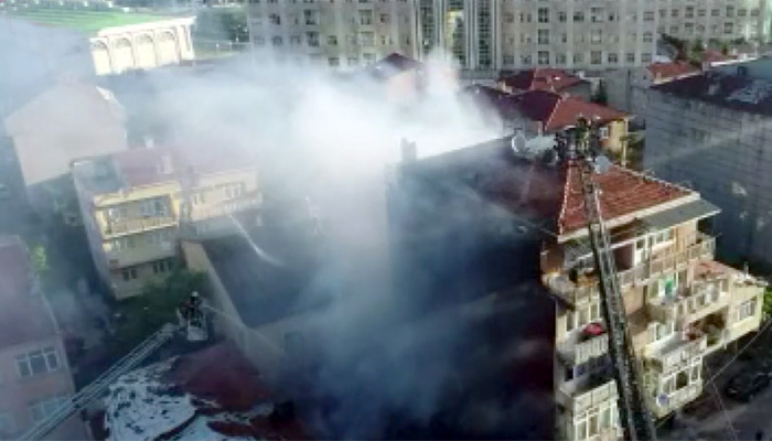 İstanbul'da yangın, 2 kişi hayatını kaybetti