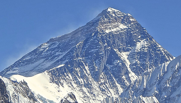 Everest'te 11 dağcı öldü
