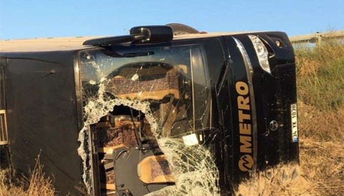 Eskişehir'de otobüs kazası, 12 yaralı