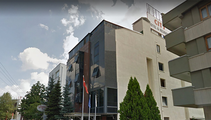 Ankara'da otel yangını 10 kişi hastanelik oldu