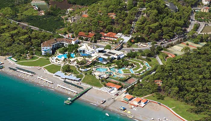 Antalya’daki yağmalanmış otel, 96 milyon liraya icradan satılık