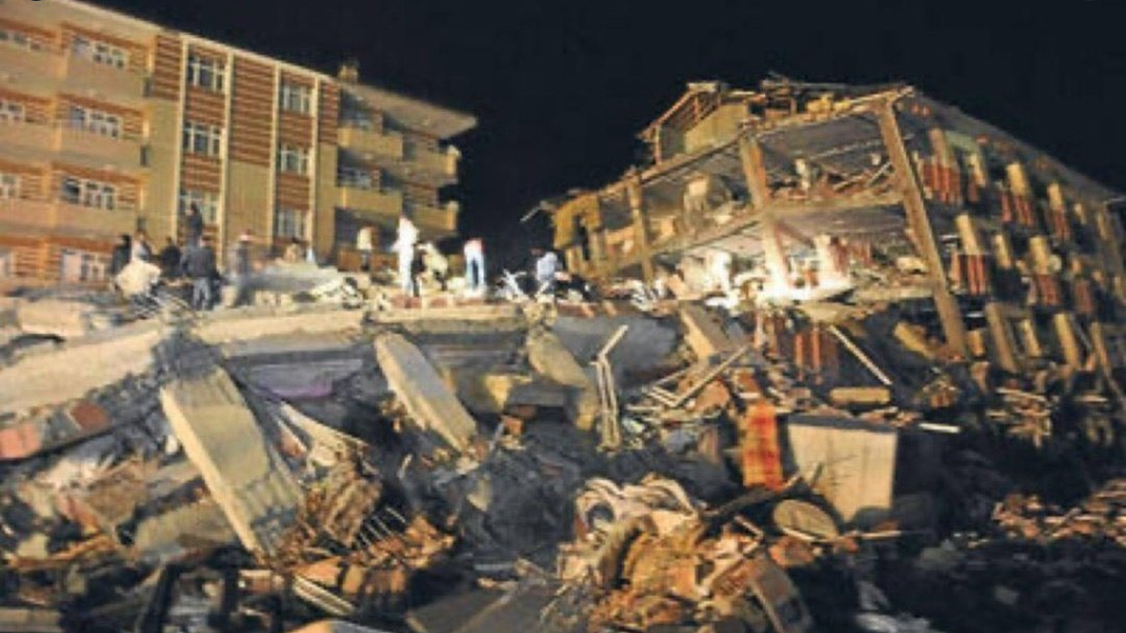 Elazığ depreminde ölü ve yaralı sayısı artıyor