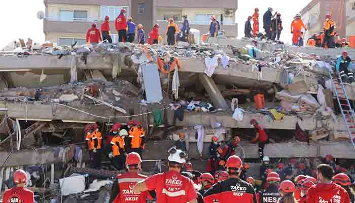 İzmir'deki depremde ölü saysı 114'e yükseldi