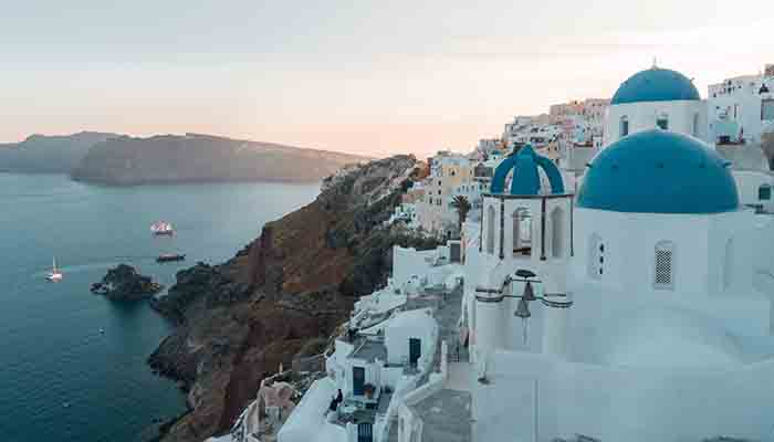 Yunan Başbakan 2021 turizm sezonu için iyimser