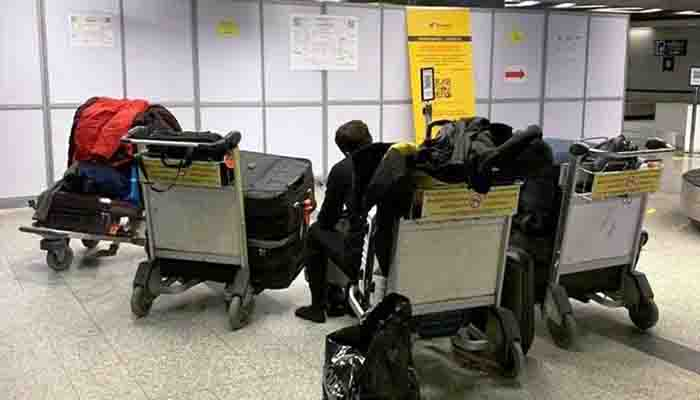 Rusya'ya fuara giden Türkler havalimanında bekletiliyor