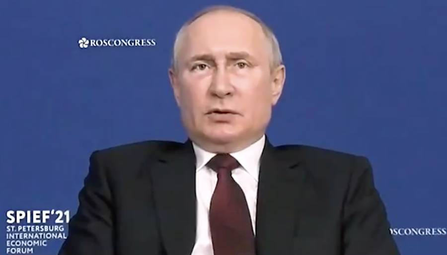 Vladimir Putin Rus turistler için eylül ayına işaret etti