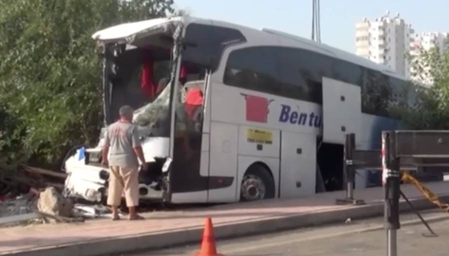 Mersin'de otobüs kazası 33 yaralı