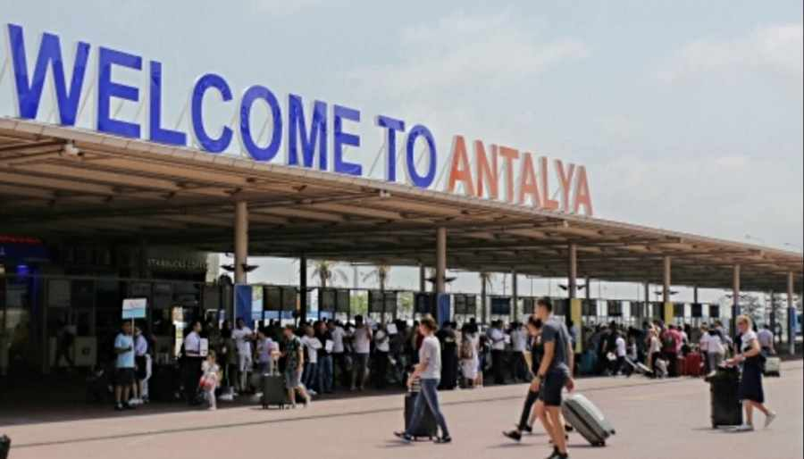Davut Çetin: Antalya’ya her gün 70 bin turist giriş yapıyor