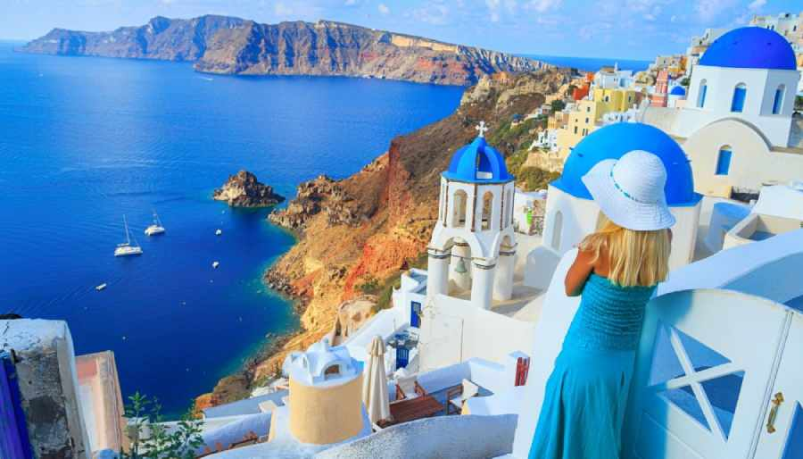 Yunanistan'dan aşılı turistler için yeni adım
