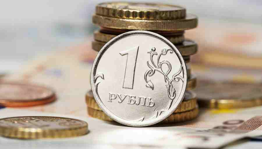 Rusya'da dolar 70 rublenin altına indi