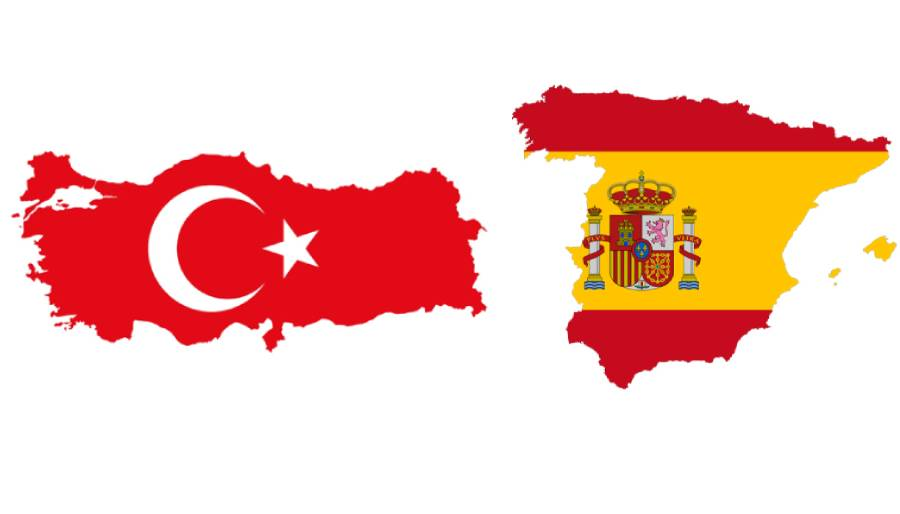 Türkiye burun farkıyla İspanya'nın önünde