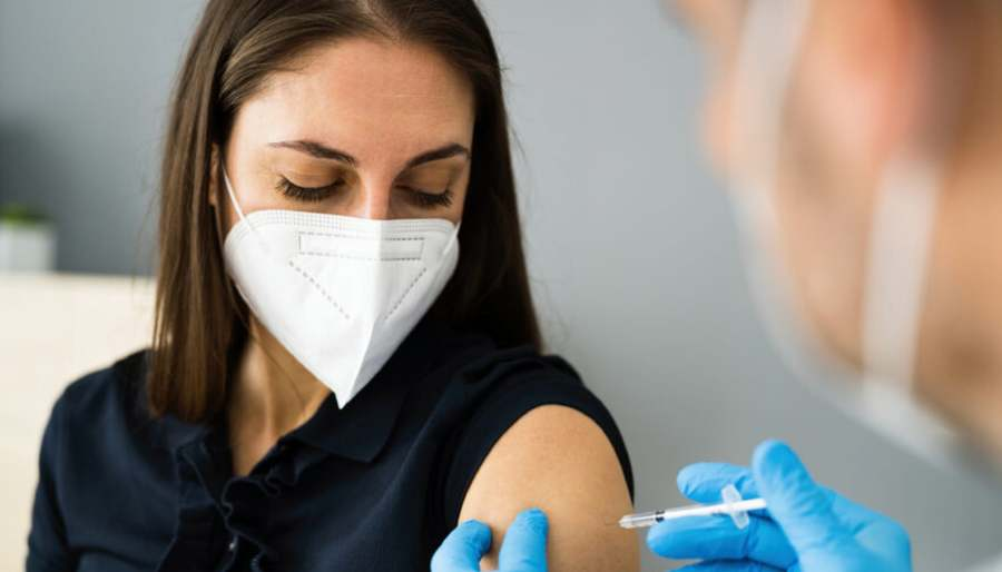 Almanya sağlık çalışanlarına aşı zorunluluğu getiriyor