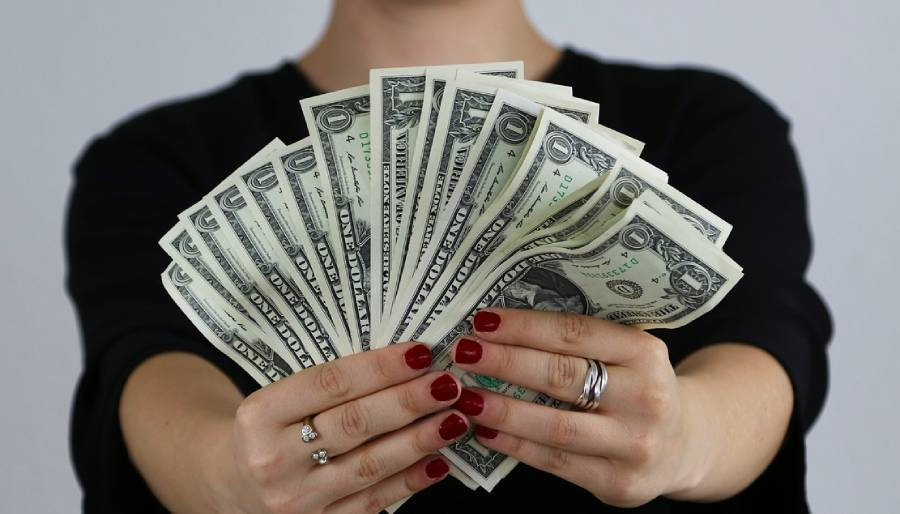 Döviz mevduatı 1 milyar dolar azaldı