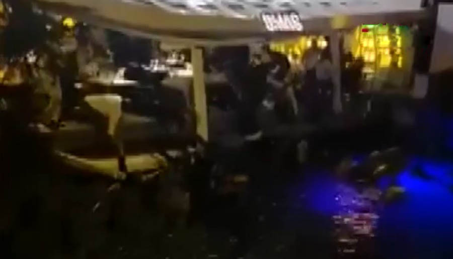 Bebek’te restoranın iskelesi çöktü