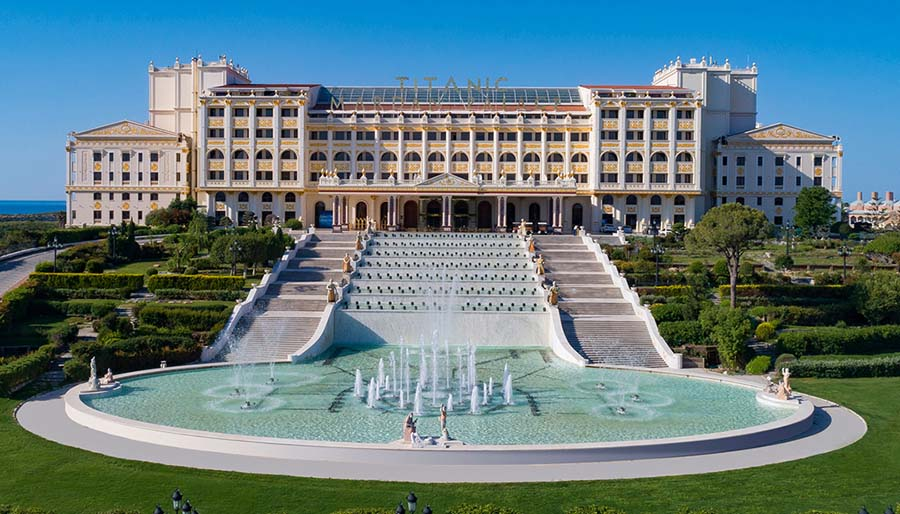 Titanic Mardan Palace voleybol takımlarına ev sahipliği yapıyor