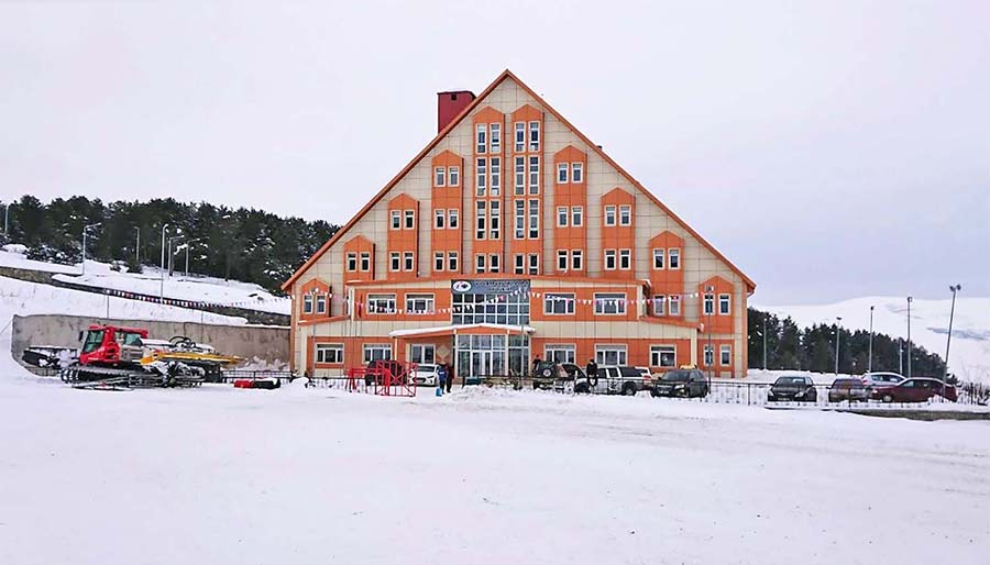 Ardahan’da kayak oteli 28,6 milyon liraya satılıyor