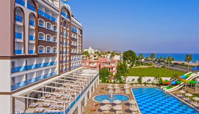 Alanya’daki Club Hotel Casa Ruza icradan satışa çıkarıldı