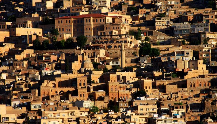 Rus turistleri Madrid yerine Mardin’e gönderdiler