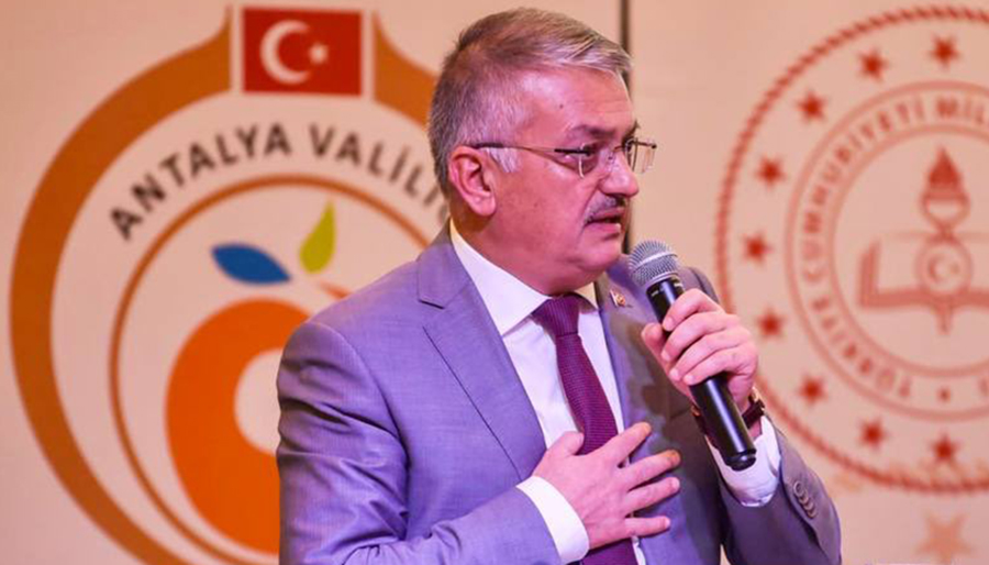 Ersin Yazıcı Antalya’ya gelen turist sayısını açıkladı