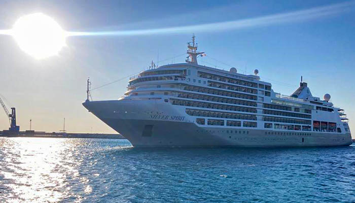 Silver Spirit İngiliz ve Amerikalı turistleri Antalya'ya getirdi