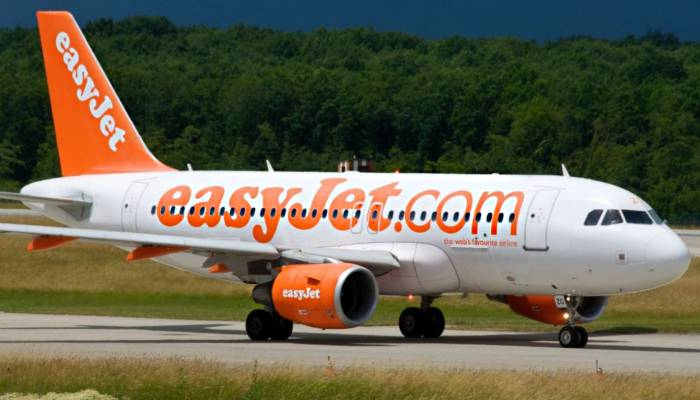 EasyJet neden 200'den fazla uçuşunu iptal etti?