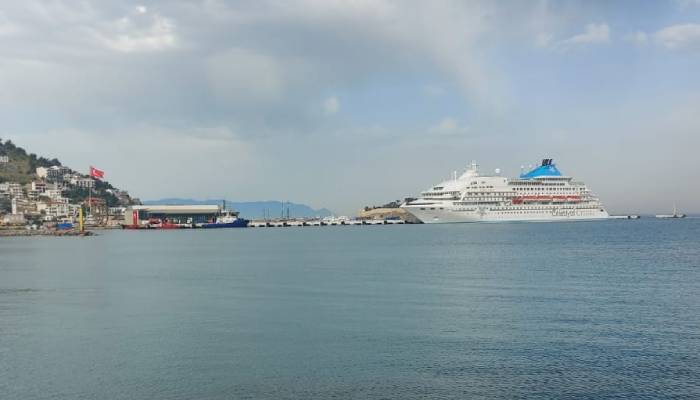 Celestyal Cruises sezonun ilk gemileriyle Kuşadası’nda