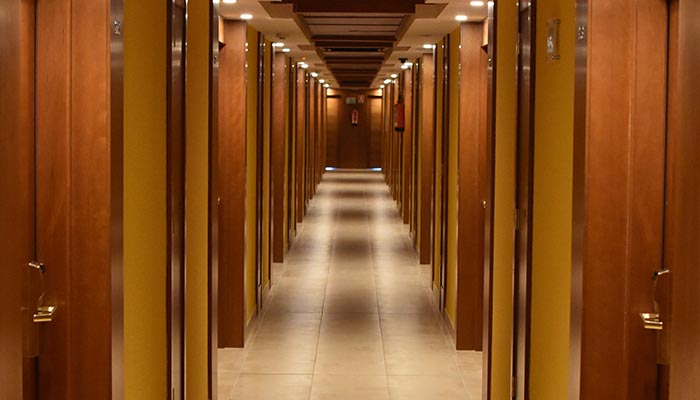 22 yaşındaki genç otel odasında ölü bulundu