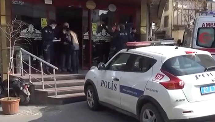 Polis memuru otel odasında ölü bulundu