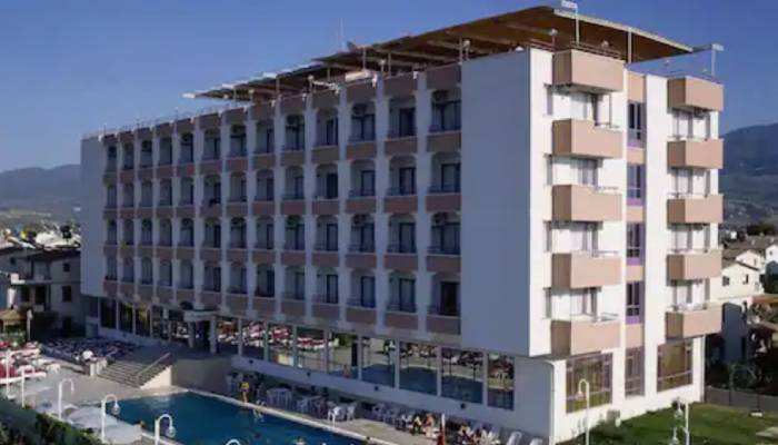 Merry Hotel icradan satışa çıkarıldı