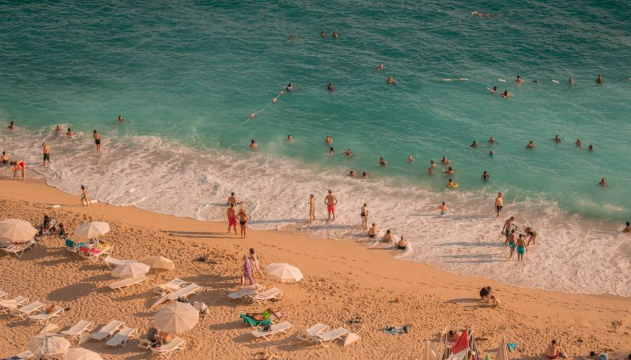 Rusya'dan turist akışı yüzde 50 ekside