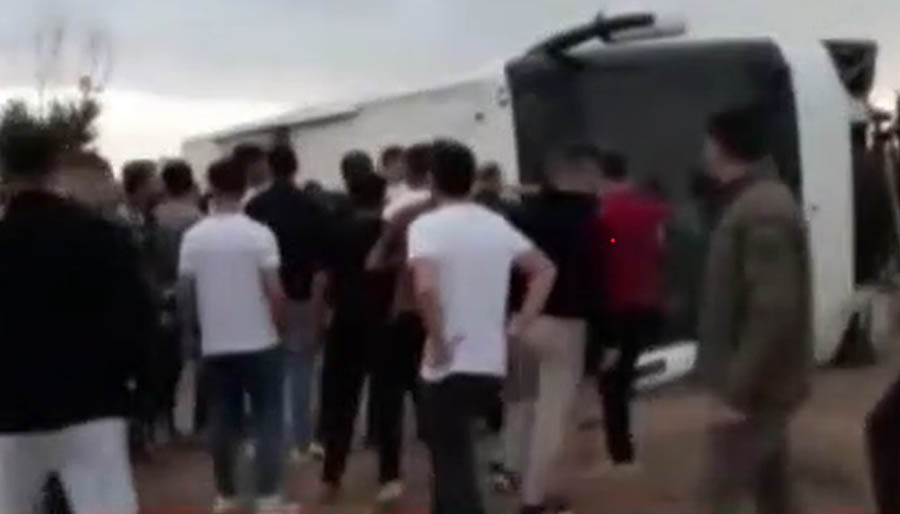 Kayseri’de tur otobüsü şarampole devrildi, 31 yaralı
