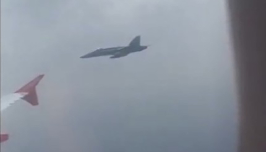 Yolcu uçağında ‘bomba’ paniği: F-18’ler eşlik etti