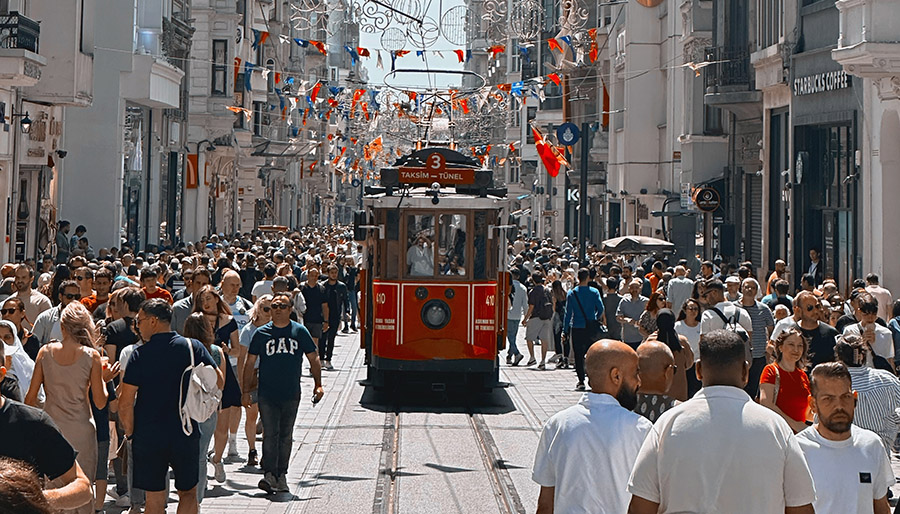 Binlerce Rus Türkiye’den ayrıldı