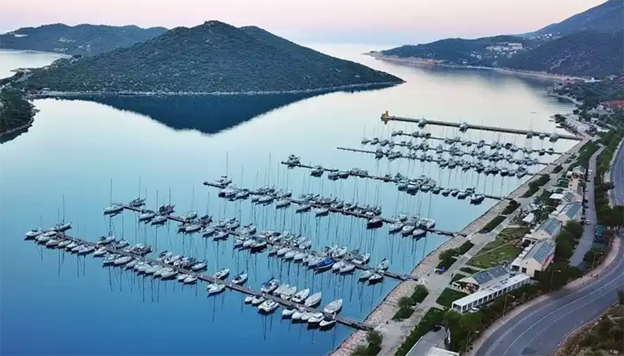 Kaş Marina’daki 529 metrekarelik alana otel yapılmak isteniyor