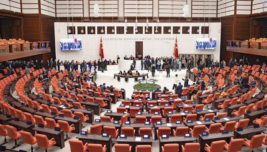 Turizmde 51 milyar lirayı kayıt altına alacak düzenleme komisyonda 