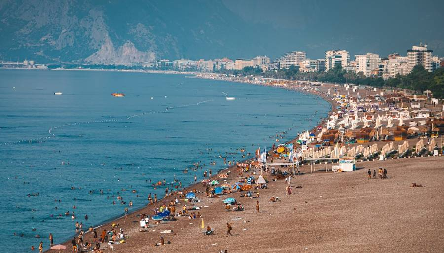 'Antalya'da bir Rus aldığı 80 evi otel olarak işletiyor'