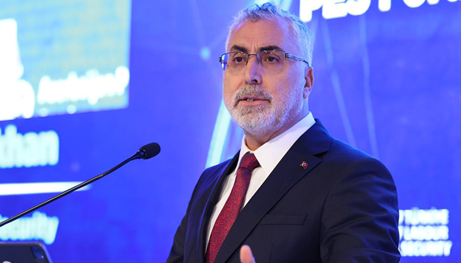 Vedat Işıkhan’dan asgari ücret açıklaması: Tek zam olacak şekilde çalışıyoruz
