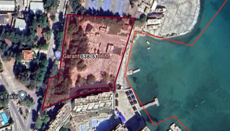 Çeşme’de 158 milyon liraya satılık denize sıfır arazi