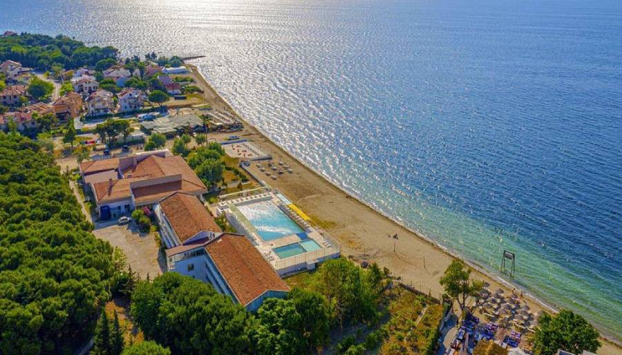 İl Özel İdaresinden 61 milyon liraya satılık denize sıfır otel
