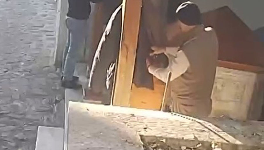 İstanbul’da abdest alan turistin 9 bin doları çalındı