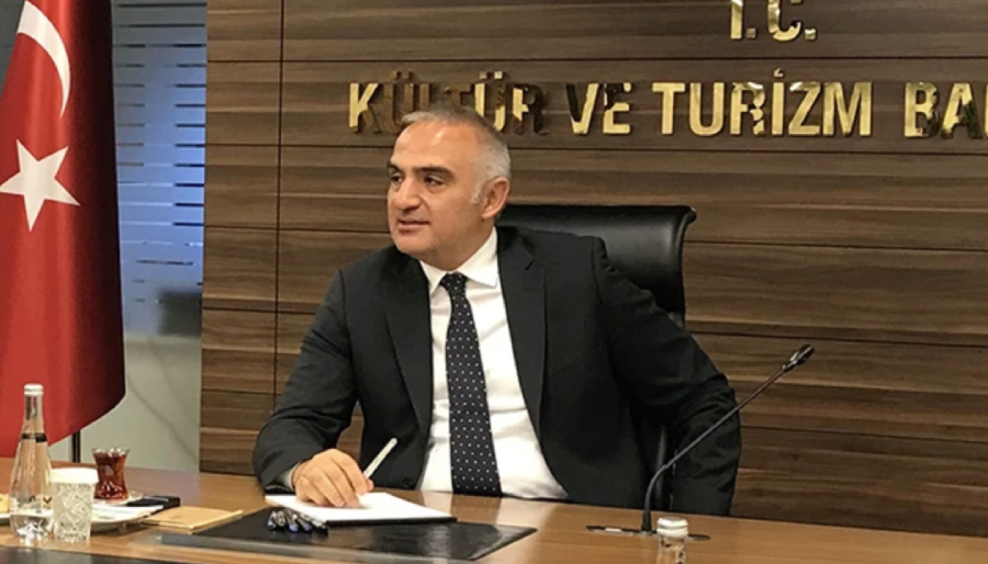 Bakan Ersoy: Belge almayan 3 bin otel kapatılacak