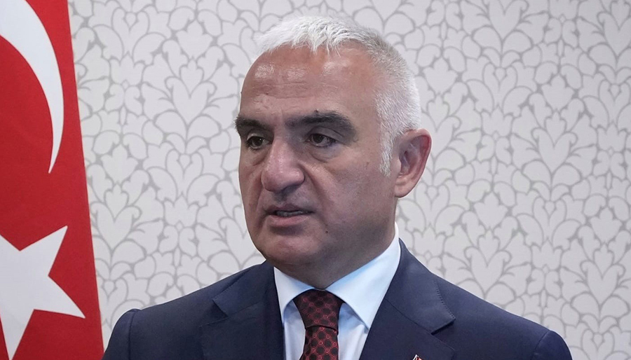 Bakan Ersoy’dan yeni Turist Rehberliği Kanunu açıklaması