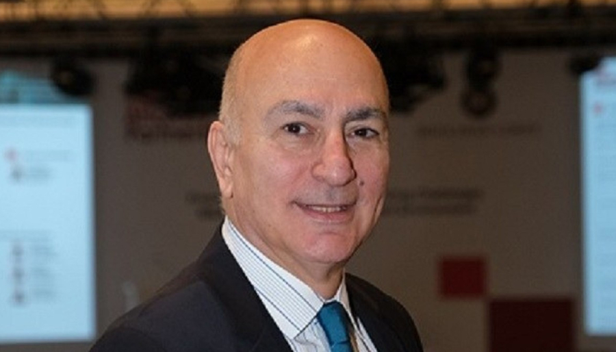 Mahfi Eğilmez: Ya otelciler aç gözlü ya da...