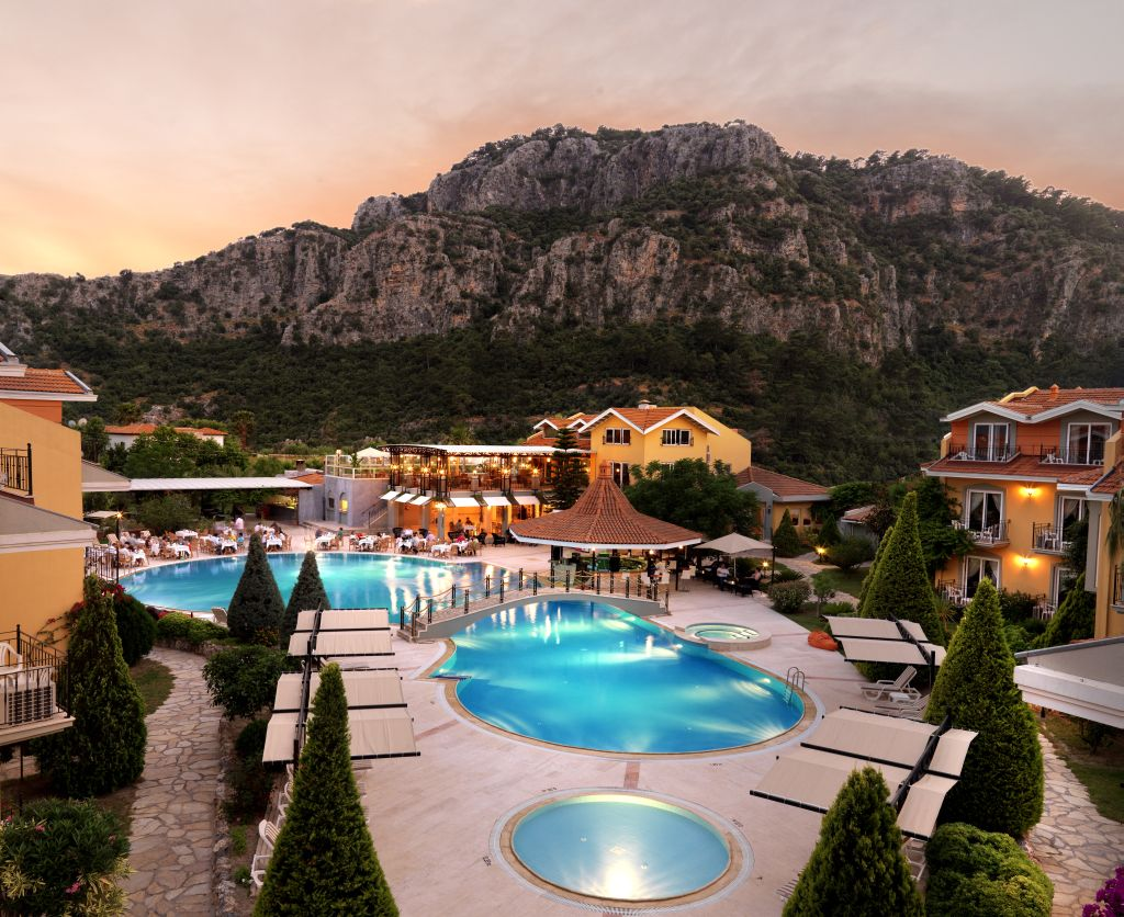 Club Alla Turca Dalyan,  bu sene 3 ödül birden aldı.