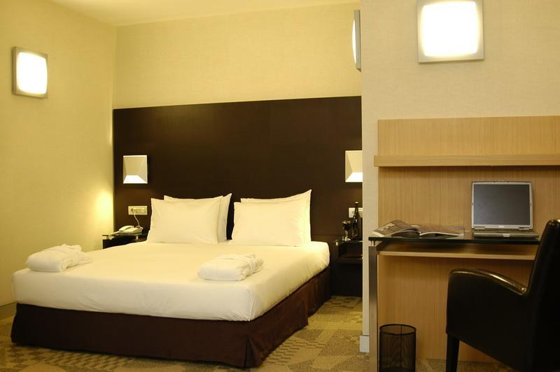  Özbek Ailesi, Point Otel markasıyla işletmeciliğe hazırlanıyor 