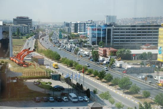  Basın Ekspres Yolu, otel mezarlığı mı oluyor?