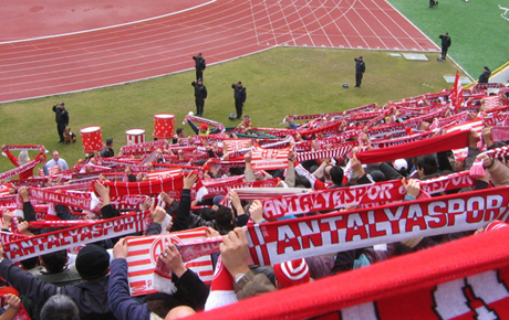 Antalya’nın önemli turizmcileri Antalyaspor yönetiminde