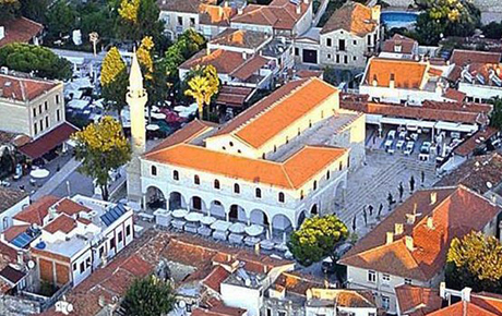 Alaçatı'da turizmi bitirecek karar: Belediyenin malları Diyanet'e devredildi
