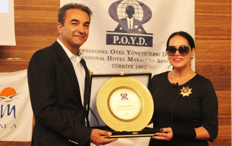Neslihan Yargıcı; Otel personelinin yaz ve kış kıyafetleri beraber tasarlanmalı